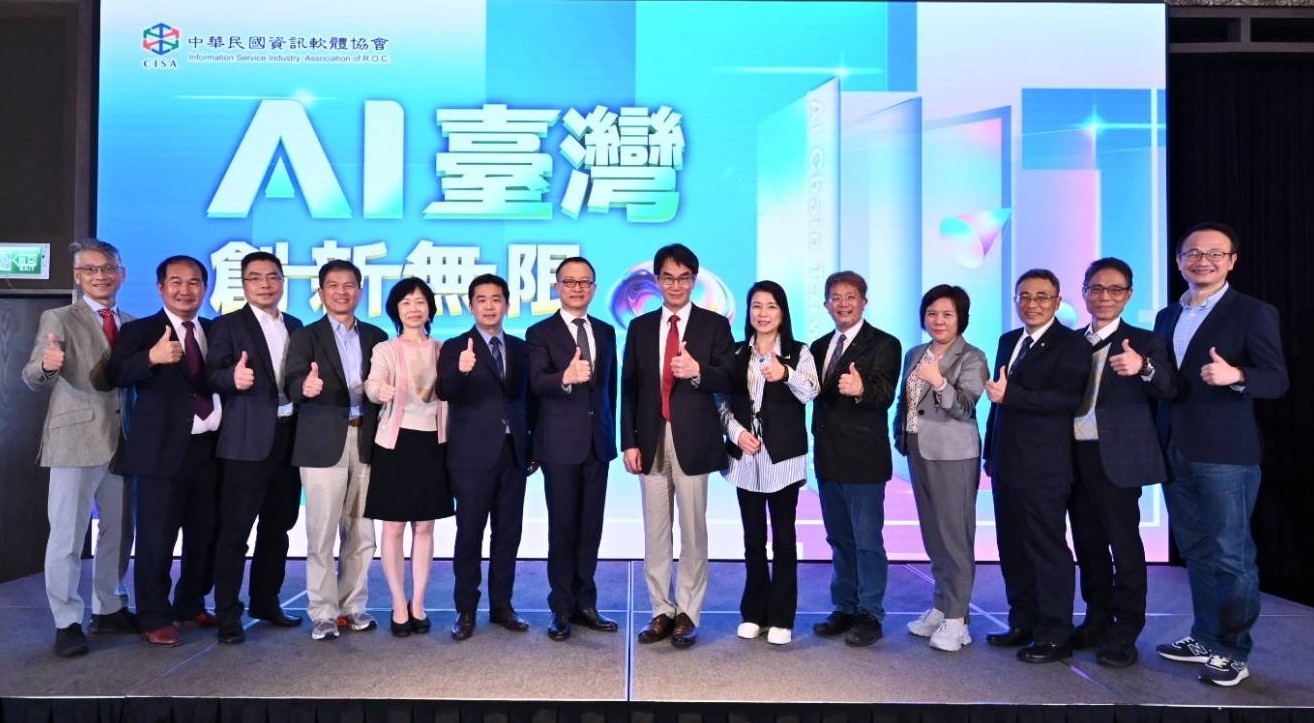 沈理事長與講者及理監事合影